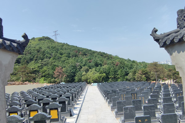 盘龙福地墓园