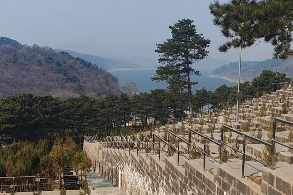 沈阳墓地陵园选大河贝墓园：二十四孝石雕长廊与观音禅林构建的生命文化新范式