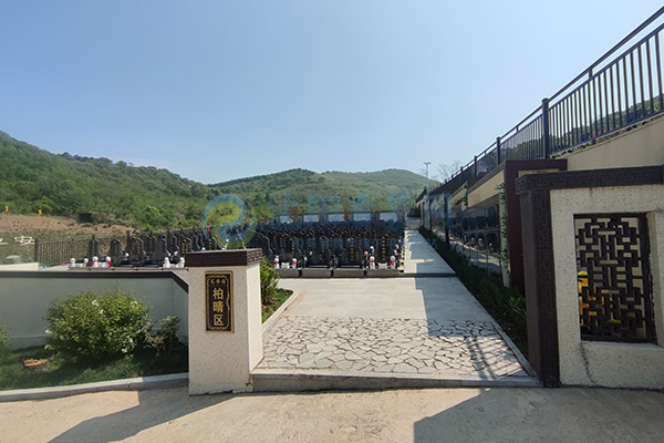 盘龙福地墓园 盘龙福地墓园